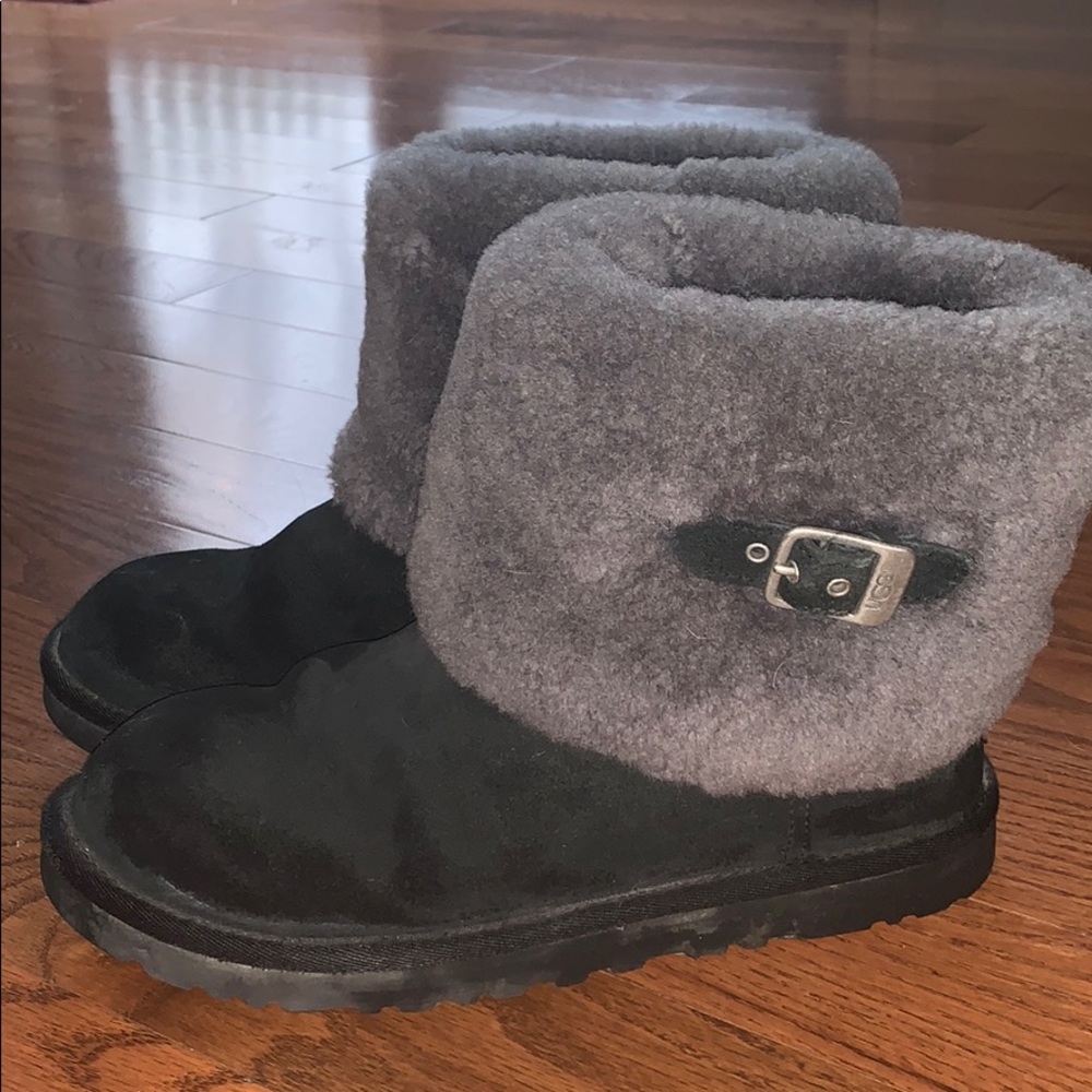 UGGS